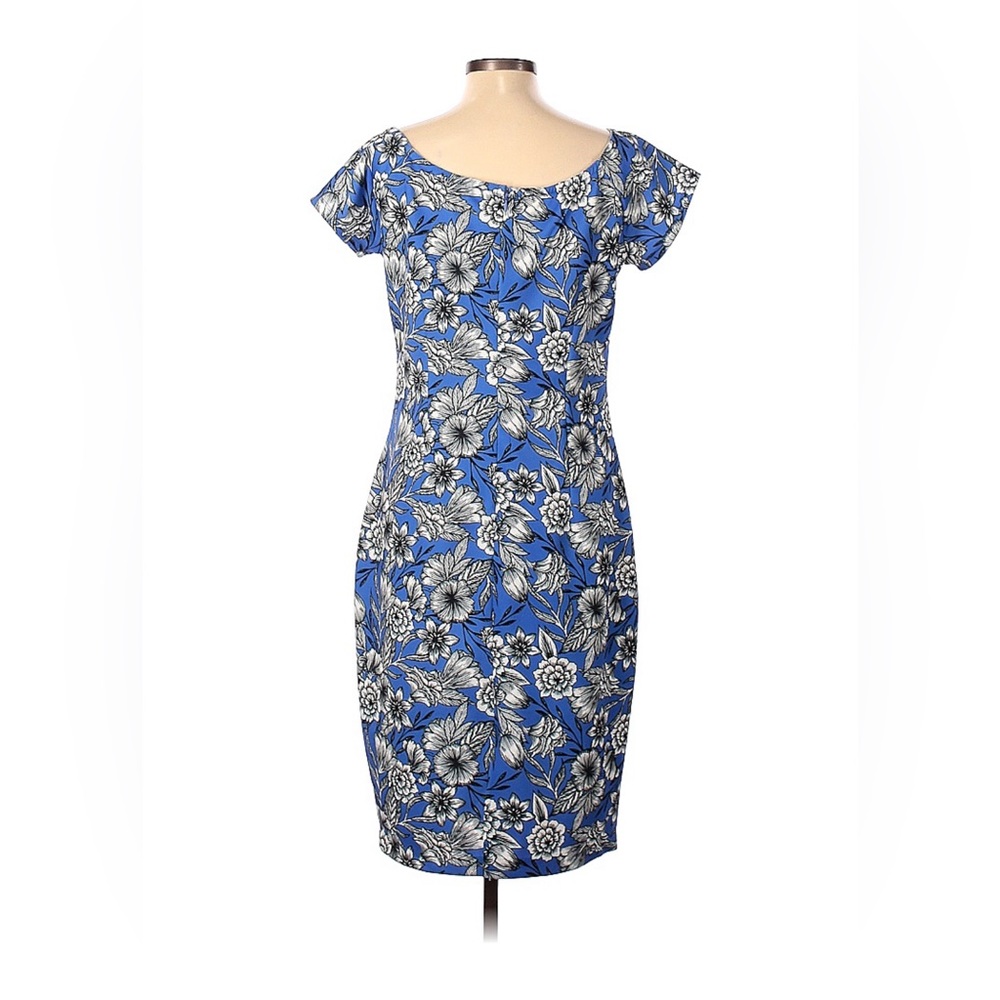 RTR Timeless classic! Blue and white Alexia dress that makes you feel gorgeous